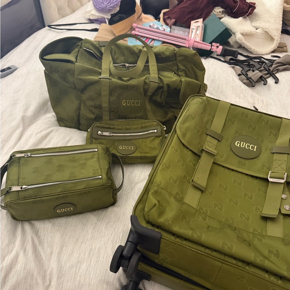 Gucci Olive Green Men's Duffel Bag Set